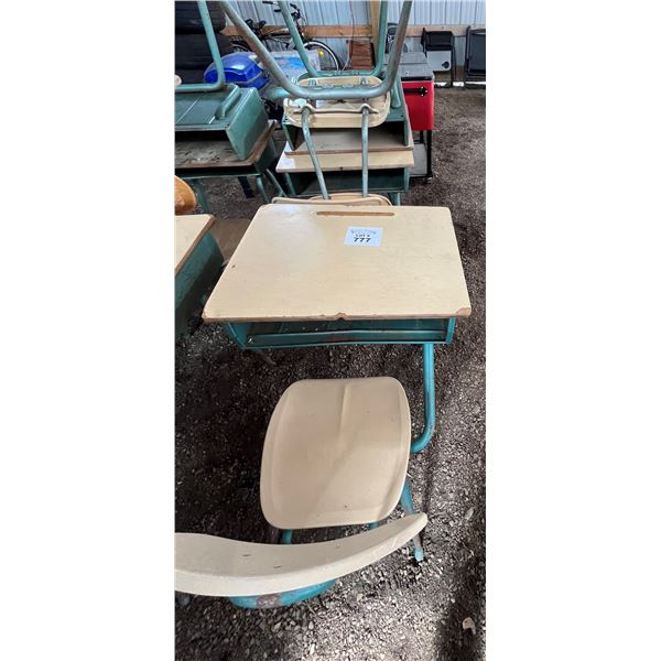 3 School Desks