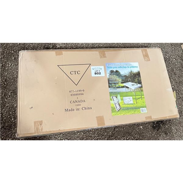 New Fish cleaning table