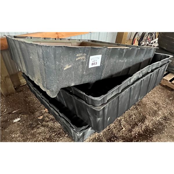 Large plastic containers c/w lids