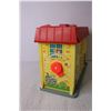 Image 4 : Vintage Fisher Price Play Family House and Figurines