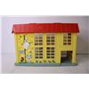 Image 5 : Vintage Fisher Price Play Family House and Figurines