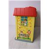 Image 6 : Vintage Fisher Price Play Family House and Figurines