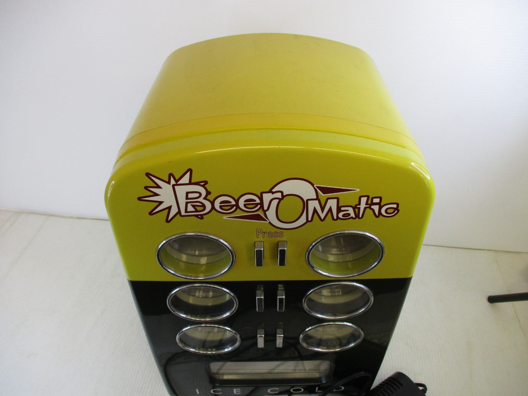 Beer o Matic Ice Cooler 21 Tall Bodnarus Auctioneering beer-o-matic-ice-cooler-21-tall-bodnarus-auctioneering