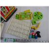 Image 5 : Fisher-Price Family Play School w/ Contents