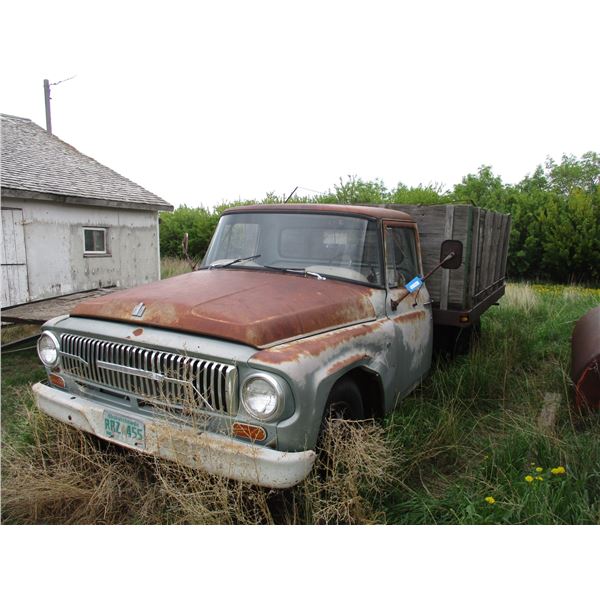 1966 International Heavy Vehicle Grain Truck (Box is 7.5x9ft)