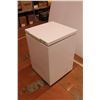 Image 3 : *Mini Freezer - 23 1/2" x 23 1/2" x 35"