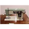 Image 5 : *Imperial Sewing Machine Model 298 in Desk - 23" x 18" x 30"
