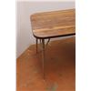 Image 2 : *Vintage Table - 48" x 30" x 30"