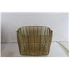 Image 3 : *Woven and Metal Basket