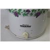 Image 2 : Rival Crock Pot (powers on - plastic lid does not belong to it)