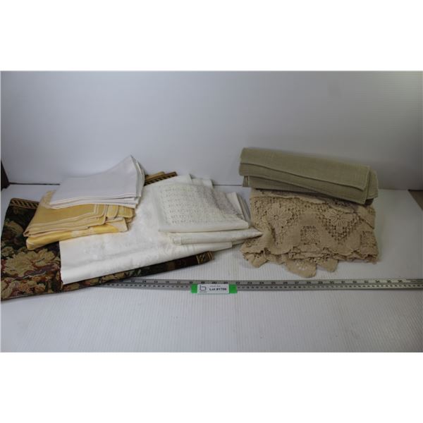 Assorted Linens - Bodnarus Auctioneering