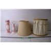 Image 1 : (2) Lampshades and Shoe Vases
