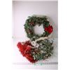 Image 1 : (2) Christmas Wreaths and Tinsel