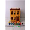 Image 1 : Fisher Price Sesame Street Toy House and Figurines