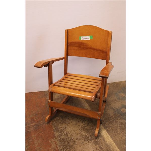 *Kids Folding Rocking Chair