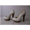 Image 2 : Pair of Women's Charlotte Russe Heels - Size 7