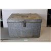 Image 1 : *Galvanized Metal Trunk (20 1/2" x 24" x 15 1/2")