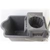 Image 3 : *Mop and Pail with Changeable Sponge Head