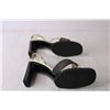 Image 5 : Women's Daybreaks Gold and Black Strappy Sandals - Size 8M