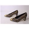 Image 2 : Tigress Black and Beige Gold Toe Lion Women's Heels - Size 7 1/2