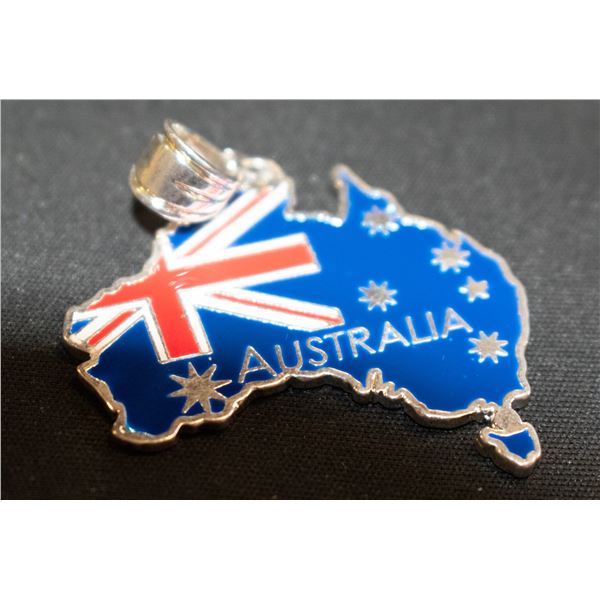 BZ511-85 SILVER AUSTRALIA MAP PENDANT