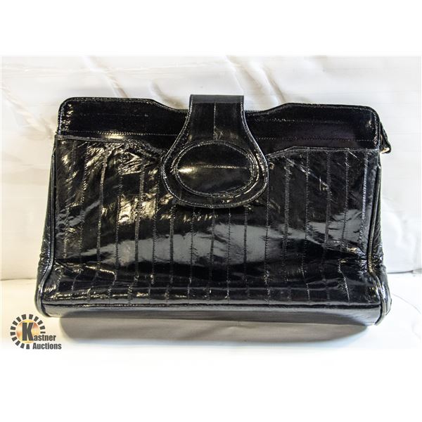 NEW HAKSIM BLACK QUILTED PURSE LATTICE