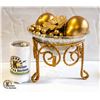 Image 1 : CRACKLE GLASS BOWL ON STAND W/DCOR FRUIT