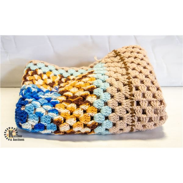 VINTAGE CROCHET COVER SQUARE BLANKET 30"X30"