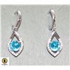 Image 1 : 1 CT BLUE TOPAZ COLORED CENTER WITH CLEAR ACCENTS