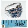 Image 1 : LADIES DINNER RING WITH BLUE SAPPHIRE COLORED