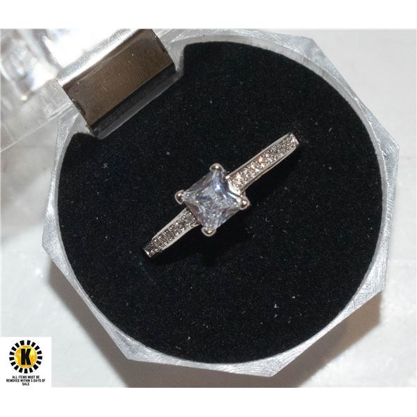 LADIES WITH 0.75 CT PRINCESS CUT CENTER CZ WITH CL