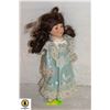 Image 1 : ESTATE COLLECTIBLE CERAMIC DOLL