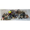 LOT OF 25 STAR WARS FIGURES