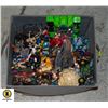 Image 1 : BIG BIN SUPERHERO TOYS