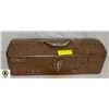 Image 1 : VINTAGE METAL TOOL BOX