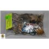 Image 1 : BAG OF VARIOUS VINTAGE COLLECTORS PINS ETC.