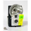 Image 1 : 1950S BROWNIE STARFLASH CAMERA