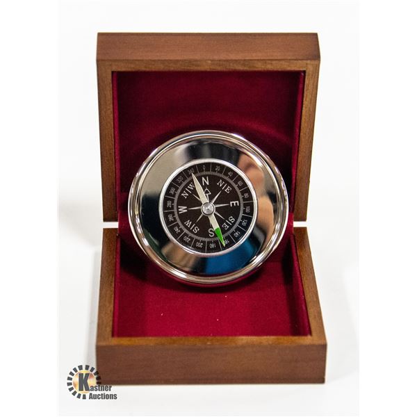 COMPASS IN WOOD BOX NEW