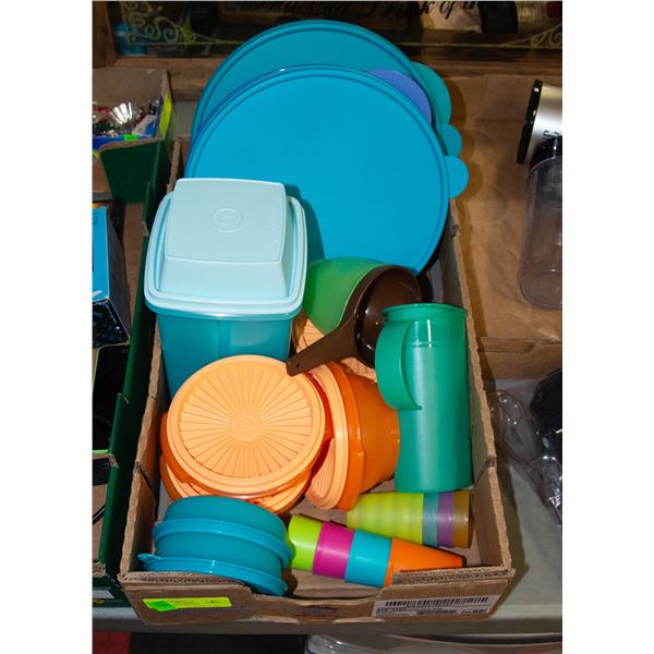 31 PC TUPPERWARE SET