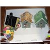 Image 1 : LOT OF 4 DECORATIVE BIRD HOUSES