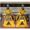 Image 1 : TWO 4 TON CAT JACK STANDS
