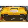 Image 1 : TOOLBOX WITH CONTENTS