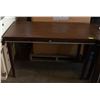 Image 1 : TABLE W/DRAWER