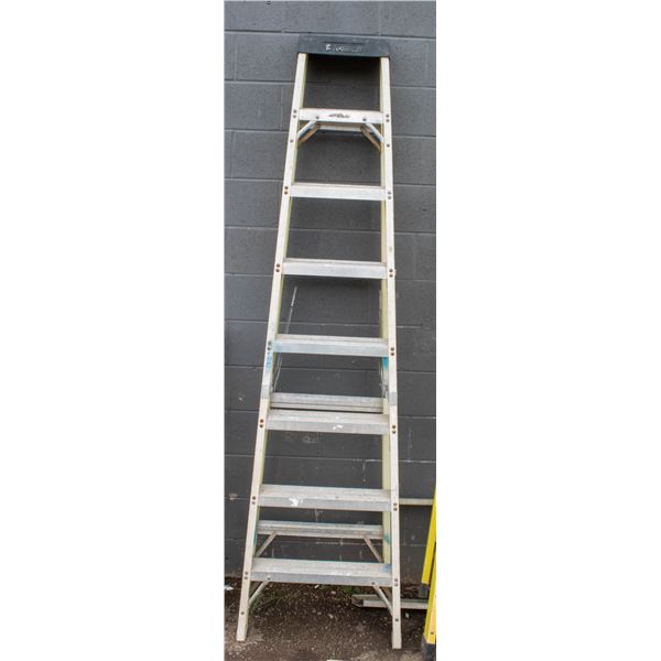 FEATHERLITE 8FT LADDER