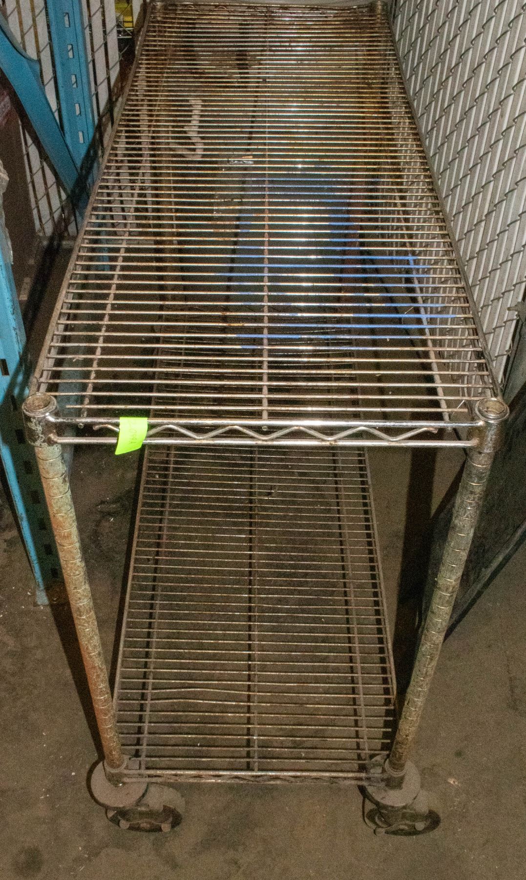 METRO RACK ON WHEELS