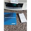 Image 2 : Bose Wave Music System With Remote - Needs Batteries