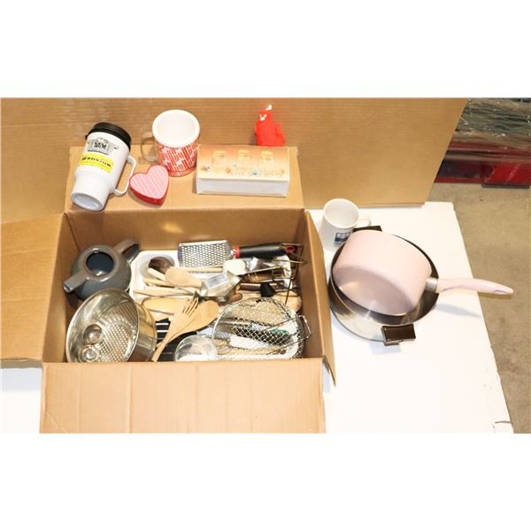 BOX OF ASSORTED KITCHEN ITEMS INCLUDING