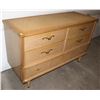 Image 2 : ESTATE VINTAGE DRESSER (MISSING ONE HANDLE)