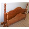 Image 1 : SOLID OAK BEDFRAME SIZE DOUBLE