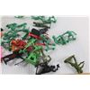 Image 3 : Lot of Army Men Toys